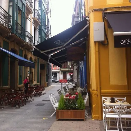 Santa Rosa, Blue Hotel Gijón