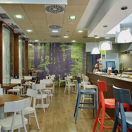 Santa Rosa, Blue Отель Хихон
