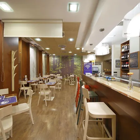 Santa Rosa, Blue Ξενοδοχείο 3*