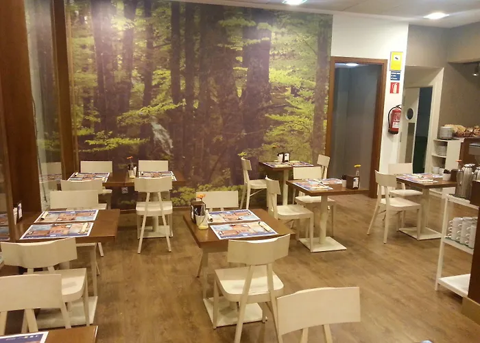 Santa Rosa, Blue Hotel Gijón