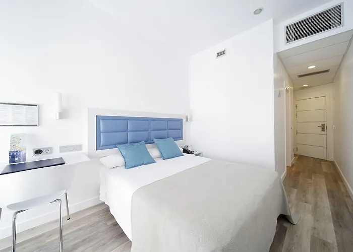 Santa Rosa, Blue Hotel 3*