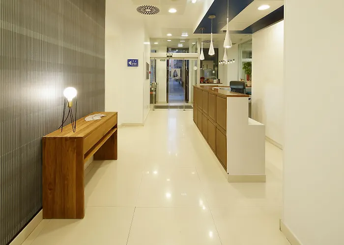 Santa Rosa, Blue Hotel Gijón