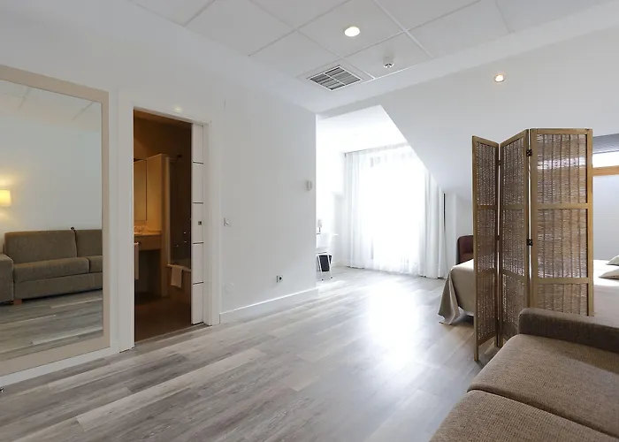 Santa Rosa, Blue Hotel Gijón