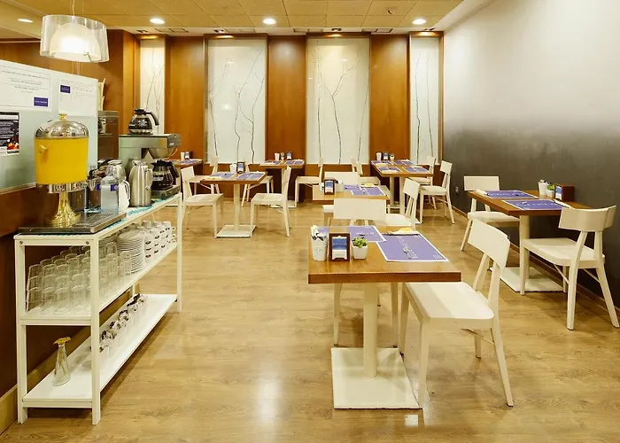 Hotel Santa Rosa, Blue